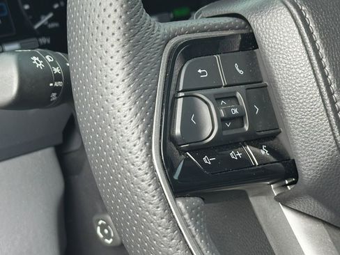 Used 2025 Toyota Tundra Platinum AWD/4WD image 19