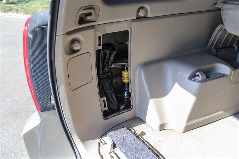Used 2006 Toyota 4Runner SR5 RWD image 39