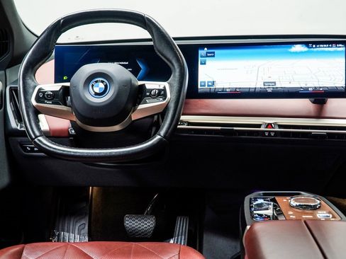 Used 2023 BMW iX M60 w/ Executive Package image 17