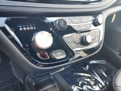 New 2026 Chrysler Pacifica Select w/ S Appearance Package image 17