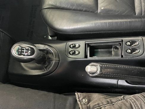 Used 2001 Porsche Boxster image 34