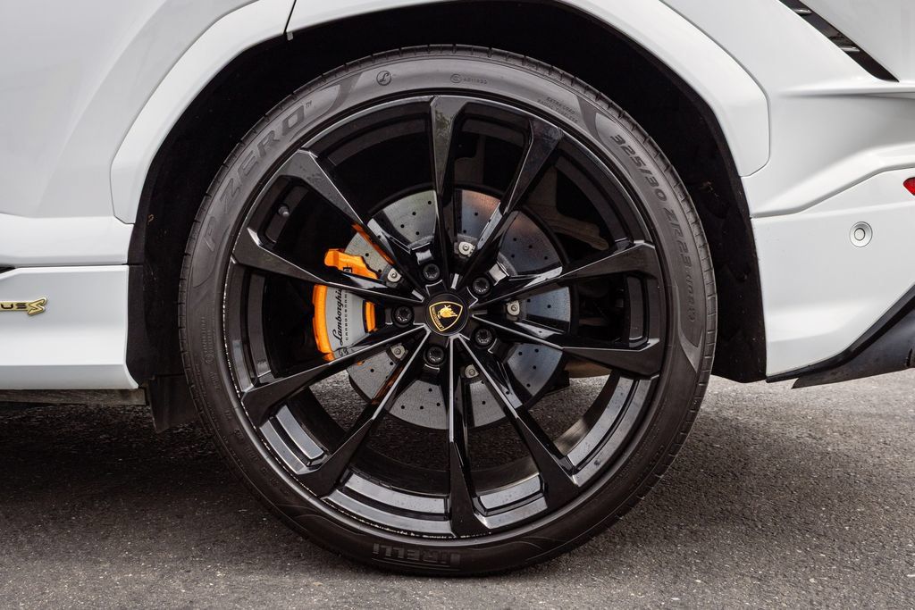 Used 2023 Lamborghini Urus S AWD/4WD image 36