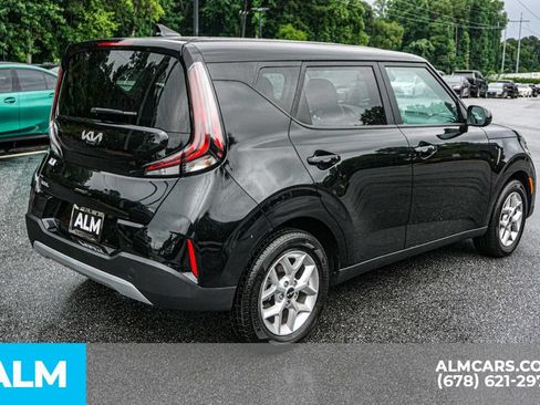 Used 2025 Kia Soul LX w/ LX Technology Package FWD image 5