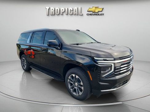 New 2026 Chevrolet Suburban LT w/ Comfort Package RWD image 7