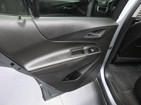 Used 2024 Chevrolet Equinox Premier AWD/4WD image 36