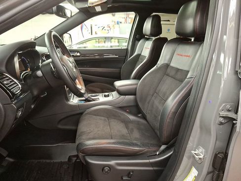 Used 2020 Jeep Grand Cherokee Trailhawk w/ Premium Lighting Group image 9