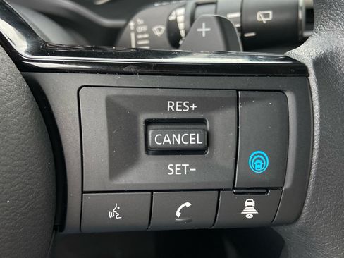 Used 2023 Nissan Rogue SV AWD/4WD image 20