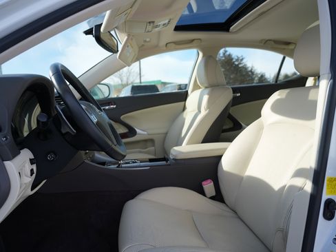 Used 2011 Lexus IS 250 image 12