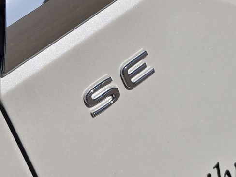 New 2026 Volkswagen Atlas SE FWD image 9