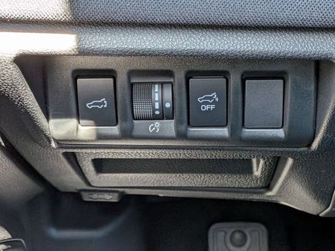 Used 2024 Subaru Outback Premium AWD/4WD image 18