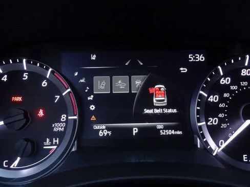 Used 2023 Toyota Highlander LE image 23