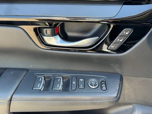 Used 2025 Honda CR-V EX-L image 9