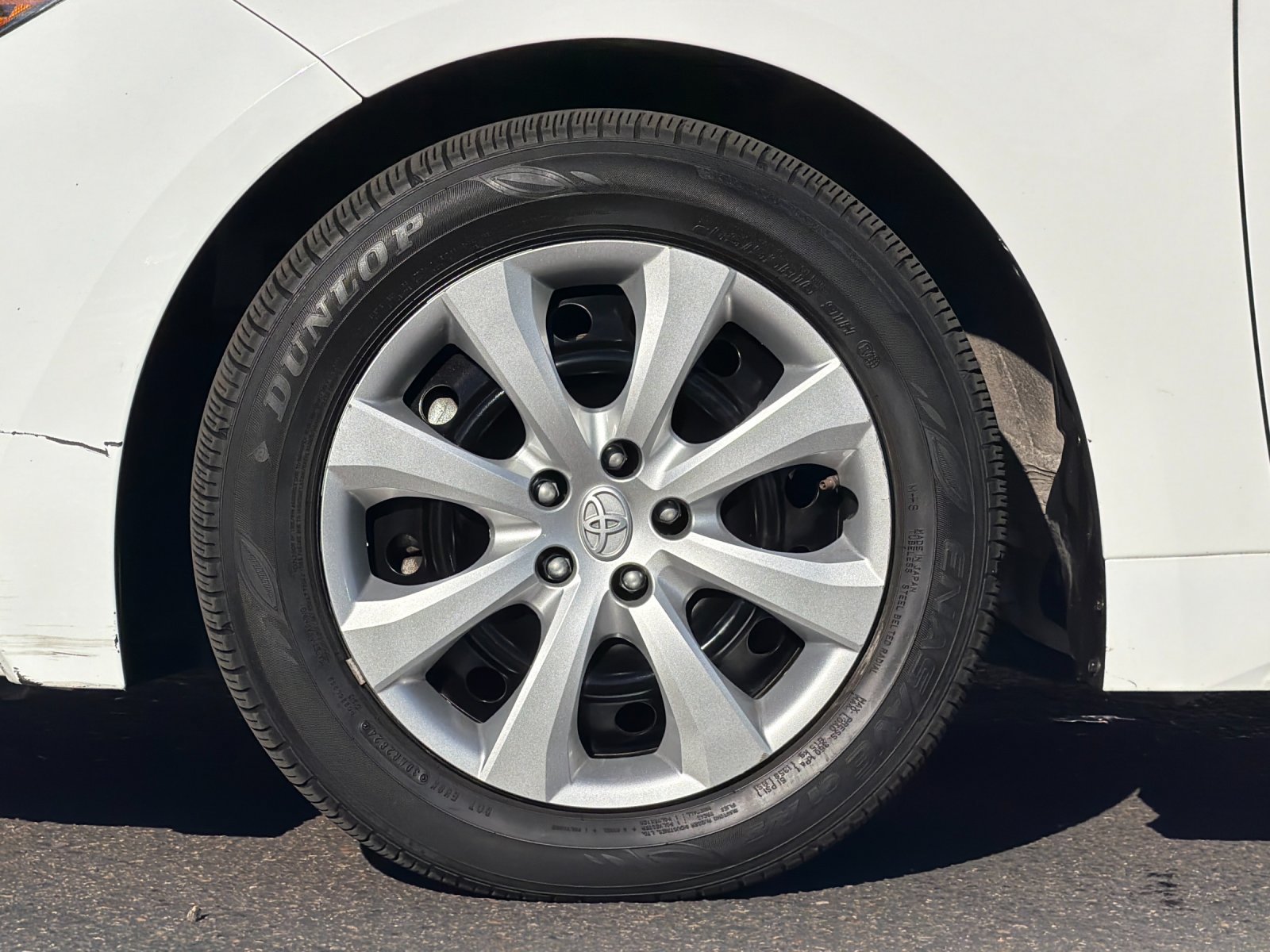 Used 2025 Toyota Corolla LE FWD image 21