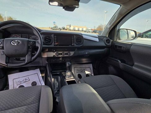 Used 2023 Toyota Tacoma 2WD Access Cab image 12