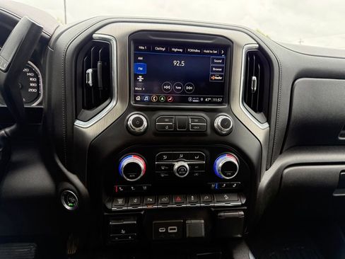 Used 2021 GMC Sierra 2500 Denali w/ Denali Ultimate Package AWD/4WD image 11