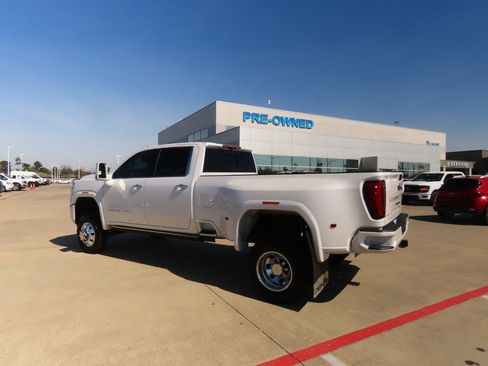 Used 2024 GMC Sierra 3500 Denali Ultimate image 15