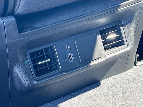 Used 2024 Chevrolet Silverado 1500 Custom image 24