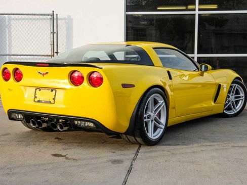 Used 2006 Chevrolet Corvette Z06 w/ Preferred Equipment Group image 8