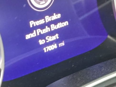 Certified 2024 Chrysler Pacifica Touring image 4