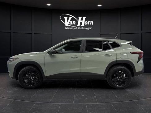 Used 2025 Chevrolet Trax ACTIV w/ Driver Confidence Package image 11