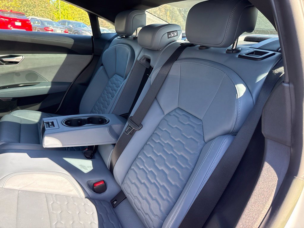 Used 2023 Audi e-tron GT Premium Plus AWD/4WD image 23