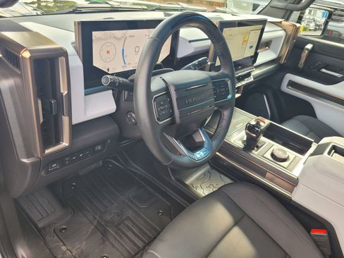 Used 2025 GMC Hummer EV 3X AWD/4WD image 8