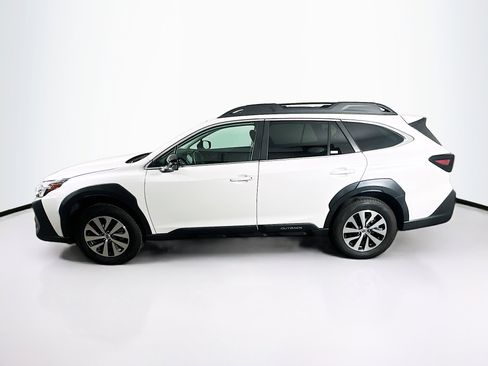 Used 2025 Subaru Outback Premium AWD/4WD image 4