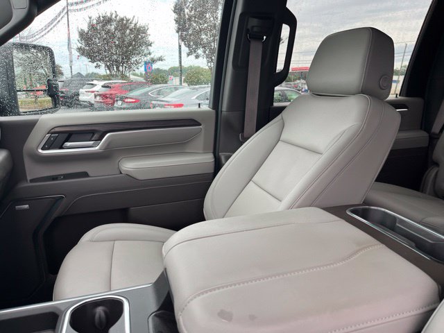 Used 2026 GMC Sierra 2500 SLT w/ SLT Premium Package AWD/4WD image 9