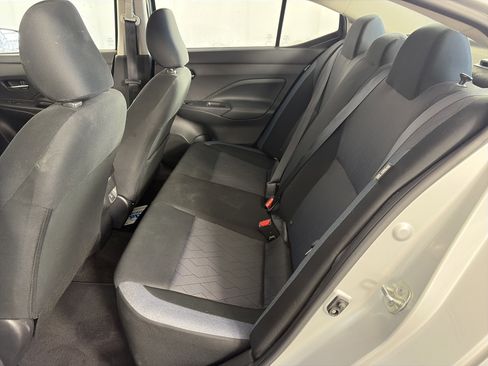 Used 2023 Nissan Versa SV image 7