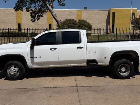 Used 2024 Chevrolet Silverado 3500 W/T AWD/4WD image 11