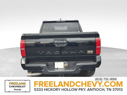 Used 2024 Toyota Tacoma TRD Sport image 4