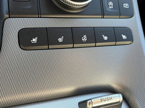 Used 2024 Hyundai Palisade Limited image 15