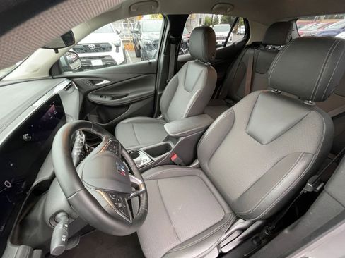 Used 2025 Buick Encore GX Preferred image 36