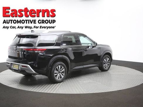 Used 2022 Nissan Pathfinder SL AWD/4WD image 40