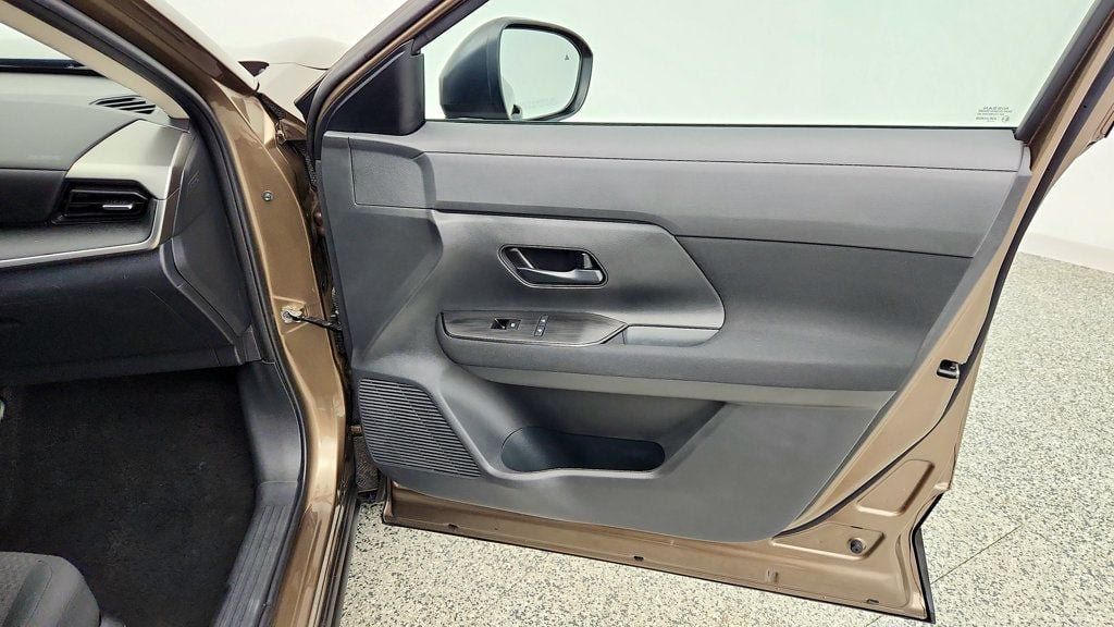 Used 2025 Nissan Kicks S w/ Charging Package FWD image 23