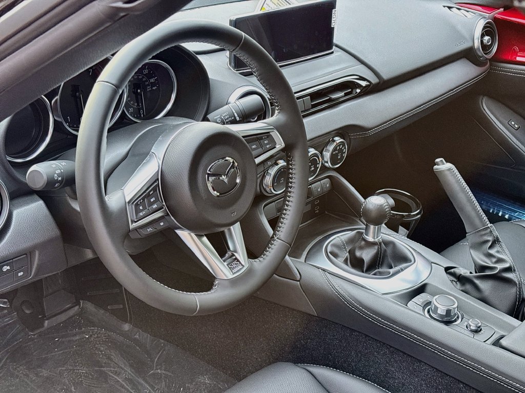 New 2026 MAZDA MX-5 Miata Grand Touring w/ Appearance Package RWD image 9