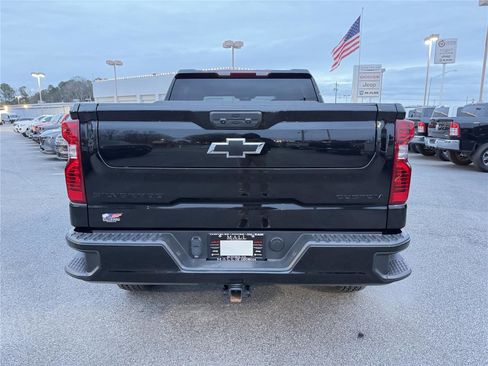 Used 2023 Chevrolet Silverado 1500 Custom Trail Boss w/ LPO, Dark Essentials Package image 7