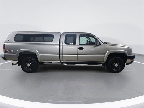 Used 2003 Chevrolet Silverado 2500 LS image 2