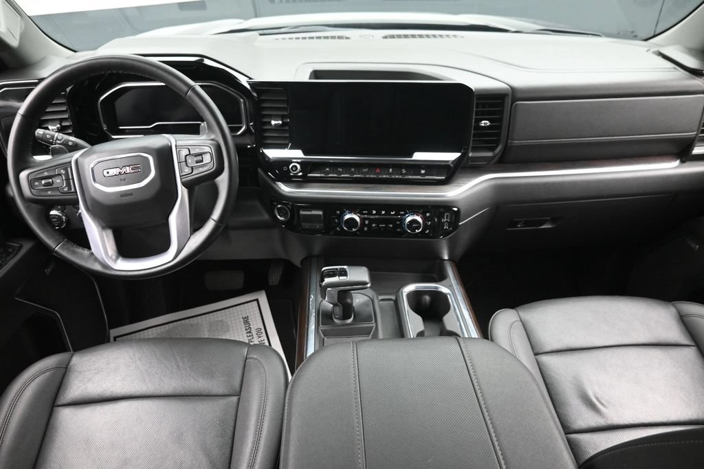 Used 2025 GMC Sierra 1500 SLT w/ SLT Premium Plus Package AWD/4WD image 15