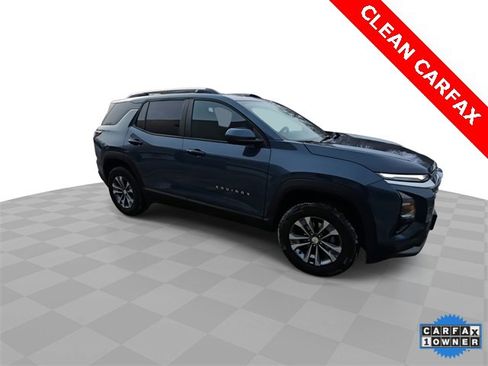 Used 2025 Chevrolet Equinox LT w/ Convenience Package II image 2