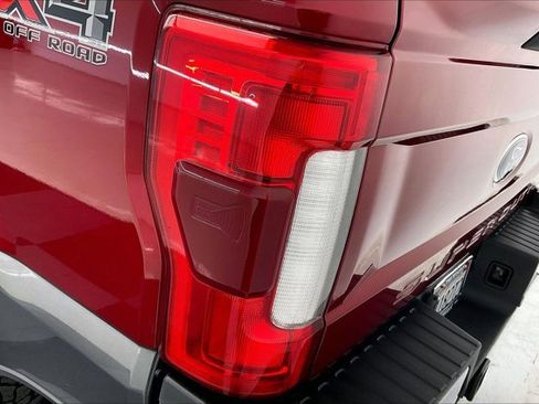 Used 2019 Ford F250 Lariat w/ Lariat Ultimate Package image 29