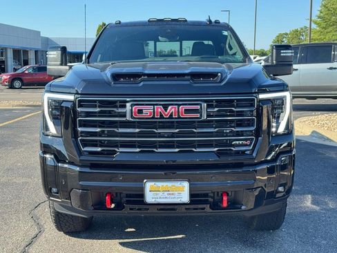 Certified 2025 GMC Sierra 3500 AT4 w/ AT4 Premium Plus Package AWD/4WD image 9