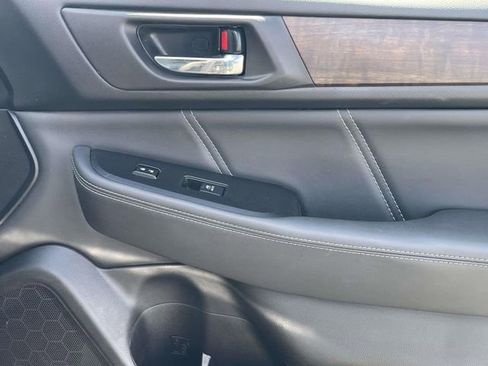 Used 2019 Subaru Outback 2.5i Limited image 17