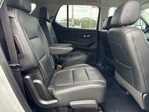 Used 2019 Chevrolet Traverse LT w/ LT Premium Package image 14