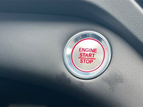 Certified 2025 Acura RDX w/ Technology Package image 27