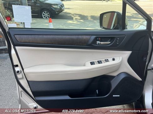 Used 2017 Subaru Outback 2.5i Limited AWD/4WD image 16