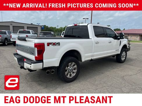 Used 2019 Ford F250 Platinum w/ Platinum Ultimate Package AWD/4WD image 4