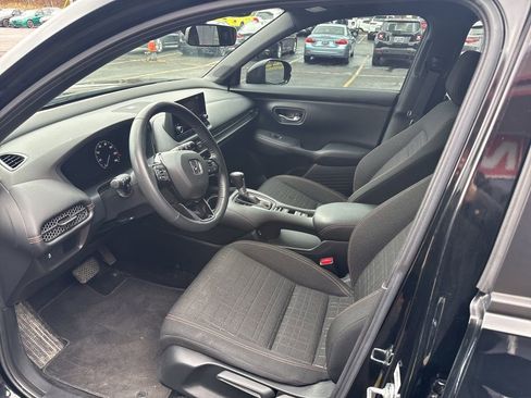 Used 2024 Honda HR-V Sport image 25