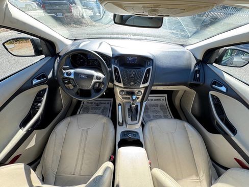 Used 2012 Ford Focus SEL image 14