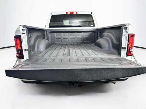 Used 2025 RAM 2500 Big Horn AWD/4WD image 27